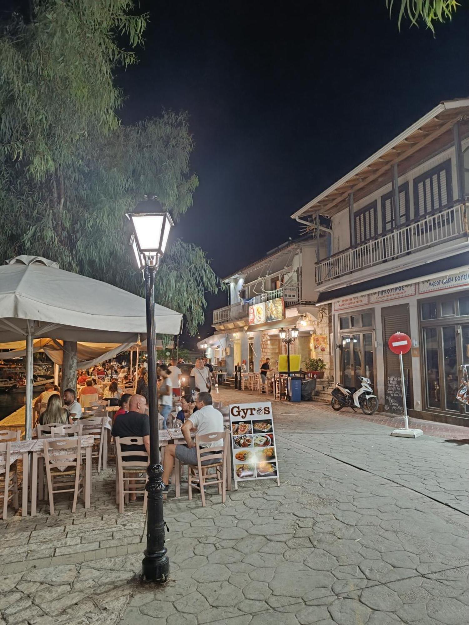 דירות ואסיליקי Politis' Wooden House מראה חיצוני תמונה